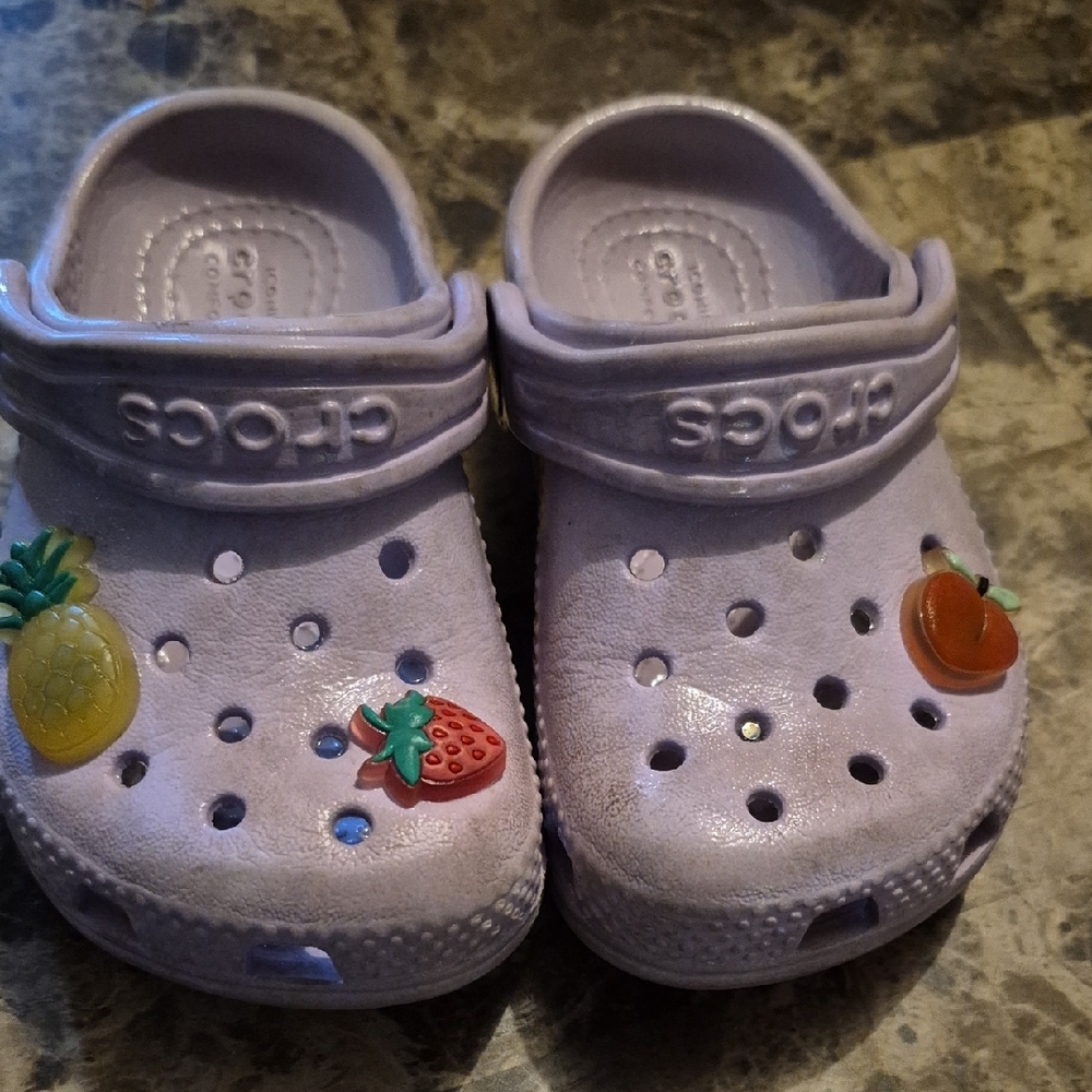 CROCS Purple Sandals with Ventilation and Heel Strap